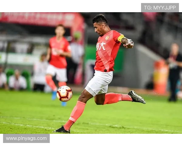 2016年国安与恒大激战回顾：一场足球盛宴的背后故事与精彩瞬间