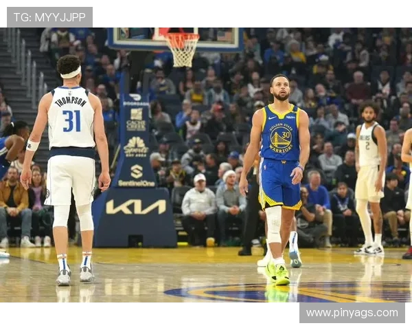 克莱汤普森：勇士队的三分射手与坚韧精神的完美结合