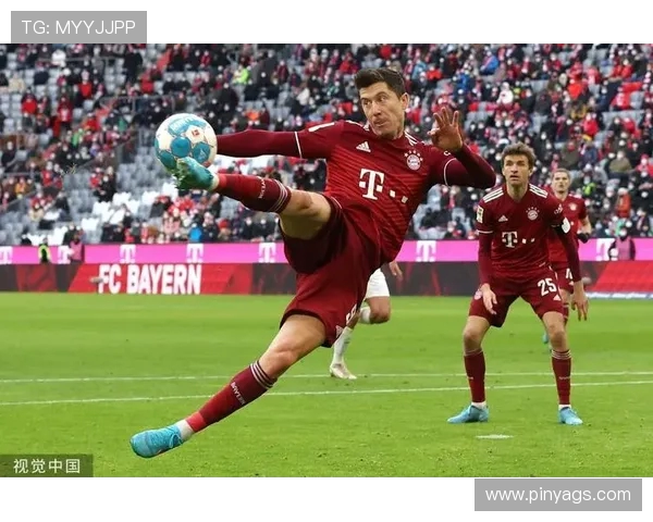 莱万重返德甲对阵拜仁引发球迷愤怒:背叛旧主的代价是什么