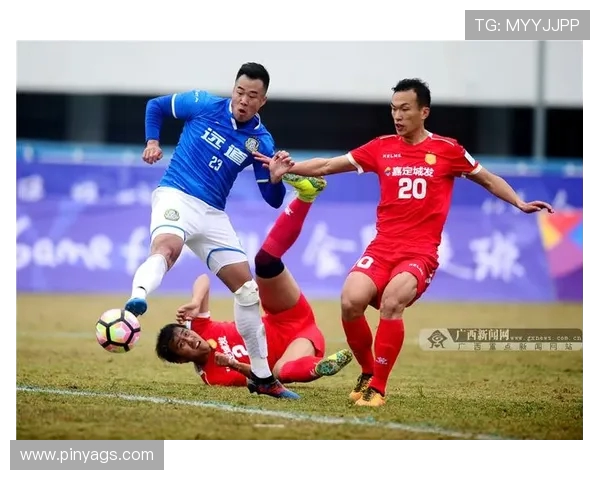 上海攀岩队技术对比深度解析与训练方法探讨 上海攀岩队技术对比深度解析与训练方法探讨